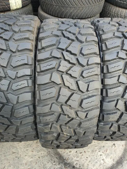 37x13.5 R18 Cooper Discoverer STT PRO