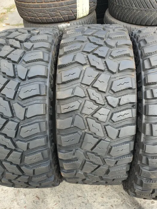 37x13.5 R18 Cooper Discoverer STT PRO