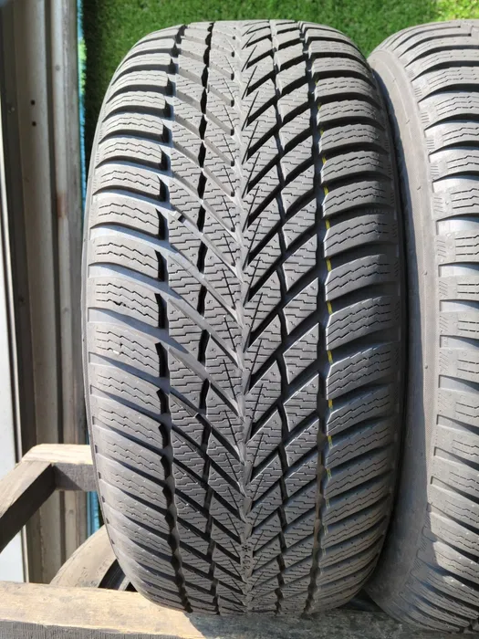 225/50 R17 Nokian SnowProof 2