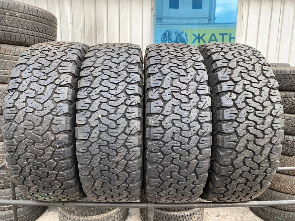 Шина 285 70 R17 BFGoodrich All-Terrain T/A KO2 Літні, Зимові -