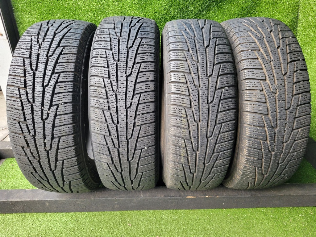 Шина 185 60 R15 Nokian Hakkapeliitta R Зимові -
