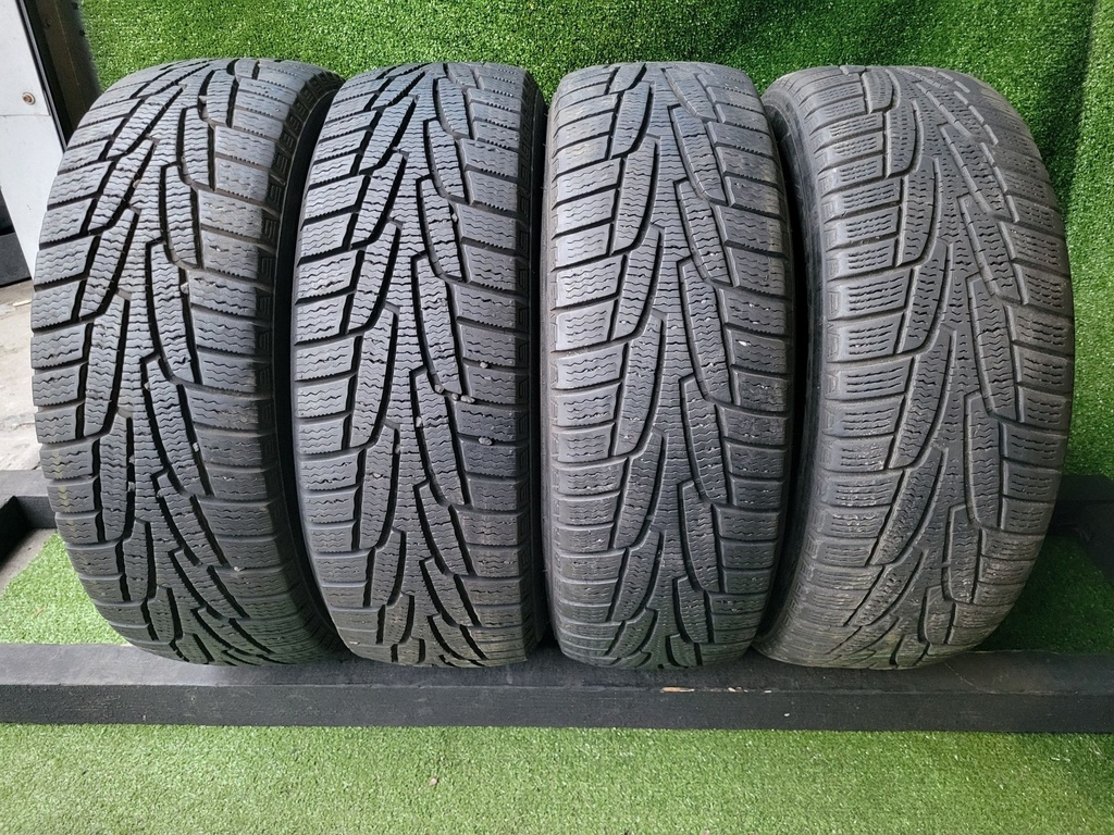 Шина 185 60 R15 Kumho I zen Зимові -