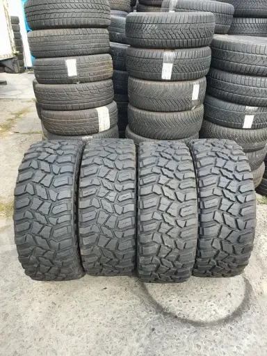 37x13.5 R18 Cooper Discoverer STT PRO